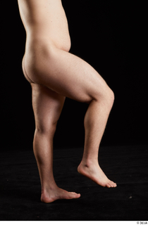 Torin  1 flexing leg nude side view 0003.jpg